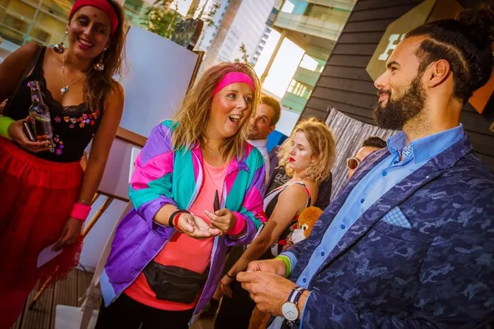 Kariem doet Tricks and Beats tijdens het bedrijfsfeest van Netflix!