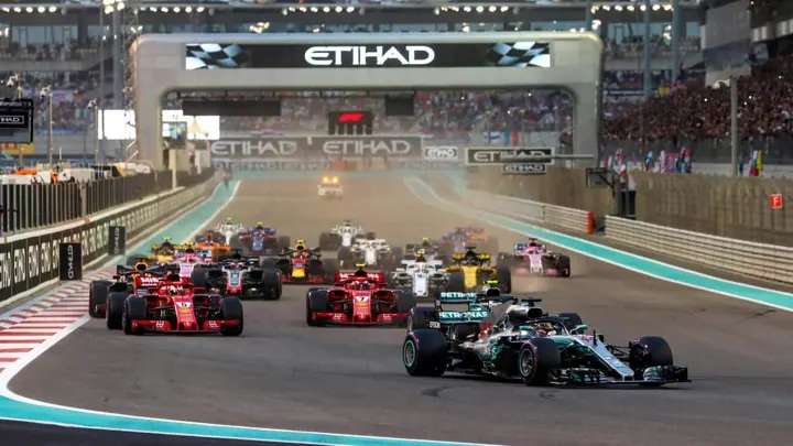 Formule 1, 2020 in Abu Dhabi met optreden van Tricks & Beats!